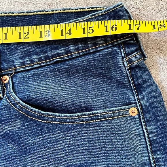 Levi's 505 Mens Size 34x32 Medium Wash Jeans Denim 5 Pocket Iconic - Picture 9 of 11